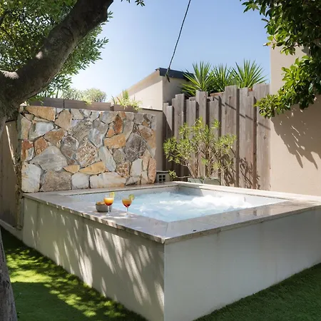 Piscine Balneo Chauffee Vakantiehuis Sérignan